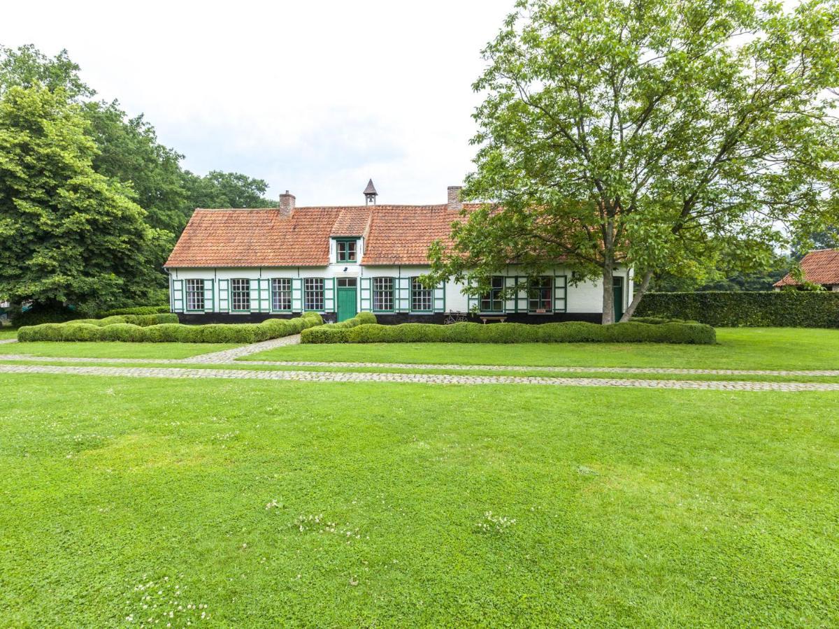 Beautiful Farmhouse In Beernem With Big Garden Eksteriør billede